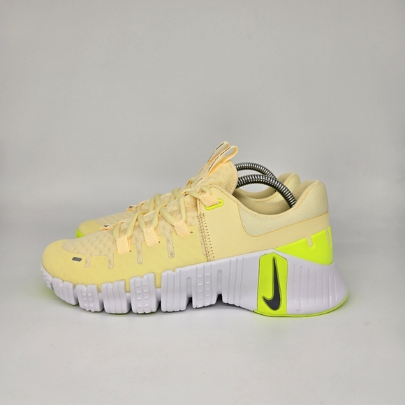 New Nike Free Metcon 5 Citron Tint Volt Women's Workout Shoes Size 9 - Picture 1 of 8